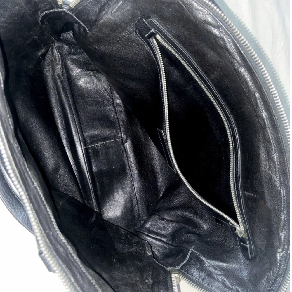 Men's Black Leather Briefcase Bag - Classic Professional Carry